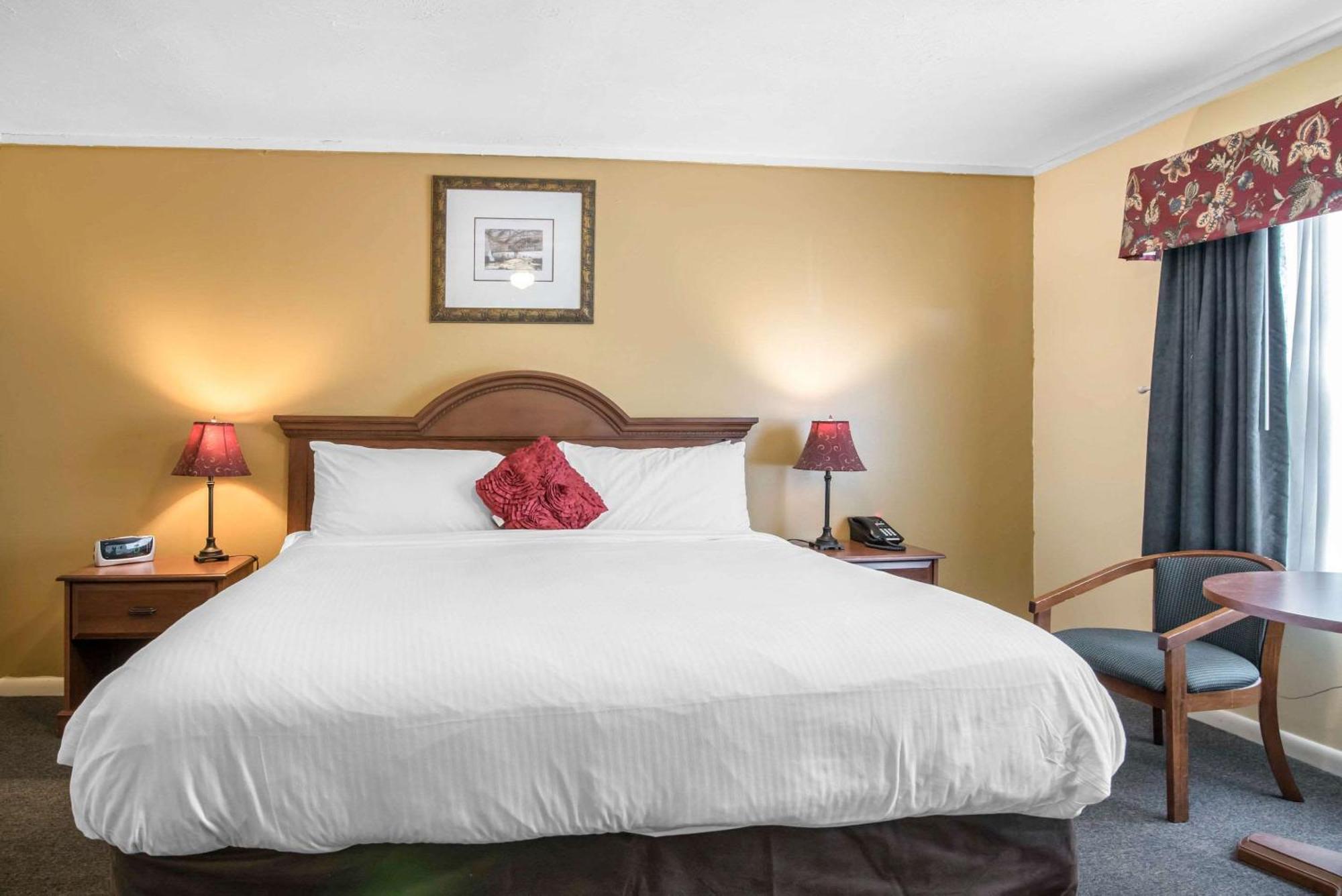 Tiltonlodge Inn & Suites Eksteriør billede