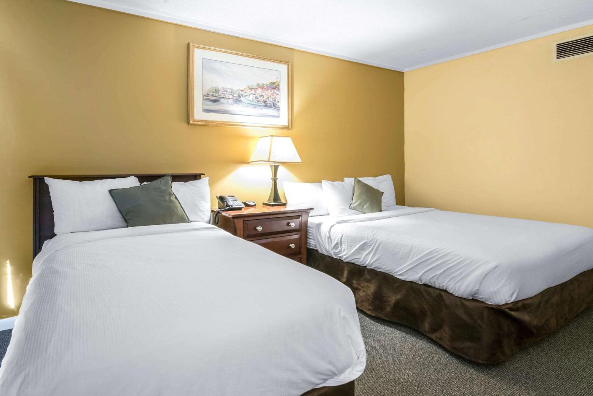 Tiltonlodge Inn & Suites Eksteriør billede